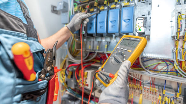 Best Circuit Breaker Repair  in East Alton, IL